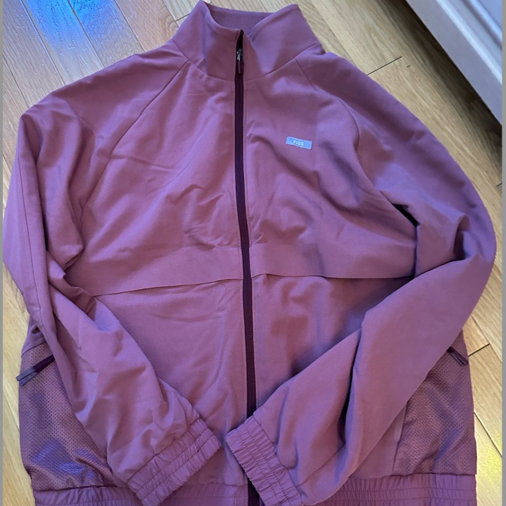 Figs Sydney Scrub Jacket Mineral Mauve